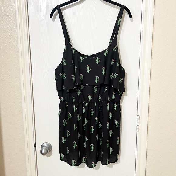 [Torrid] Chiffon Black Green Cactus Print Ruffle Babydoll Blouse Summer Beach 3X - Picture 2 of 12